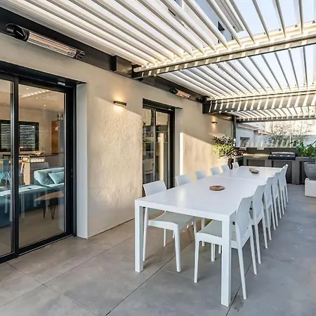 Hedone, 8 Pers, Piscine Chauffee * Hyeres